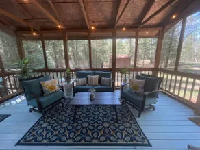 “S’more Fun” Cozy cabin in the woods on the river - Image 4