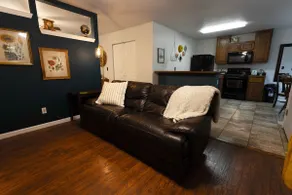 Stylish One Bedroom Unit with Appliances - Image 4