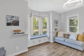 Stunning Studio - Image 2