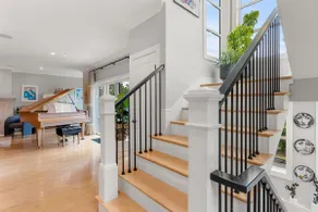 Simply Elegant Townhouse City/Newton STR-24-5 - Image 3