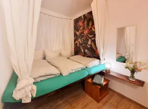 Private family apartment in the Lollis Homestay hostel - Image 5