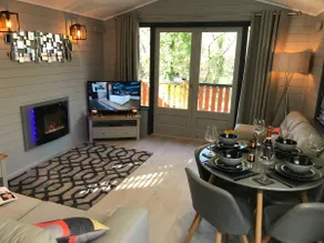 L11 - Riverside Lodge with Hot Tub in Snowdonia - Image 2