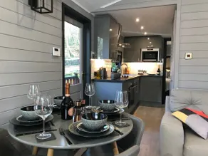 L11 - Riverside Lodge with Hot Tub in Snowdonia - Image 4