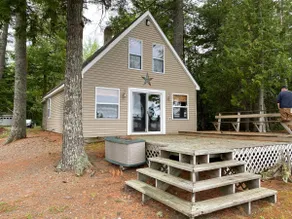 Seavey Shores- Classic Maine Camp on Crawford Lake - Image 2