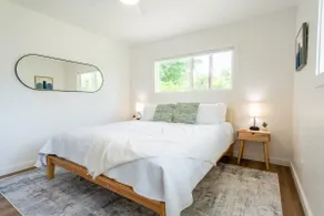 **THRESHOLD** Stunning Luxury Studio - Image 2