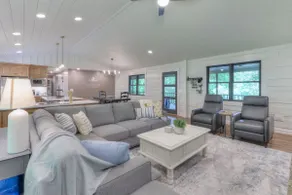 Lakeside Family Escape-Modern log home in secluded cove w/pvt. dock, Sleeps 12 - Image 3