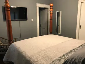 Cozy 2-bedroom home minutes from ST. Louis, MO - Image 5