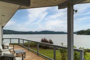 ”Victoria's Sea-Cret” Stunning Oceanfront Home! - Image 4