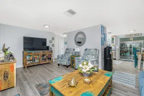 Private Pool Retreat-2BR/2BA Minutes to Venice, Caspersen & Manasota Key Beaches - Image 5