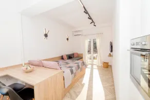 The Warm Studio [1' To Attiki Metro Station] - Image 3
