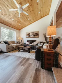White•Birch•Lodge - Image 5