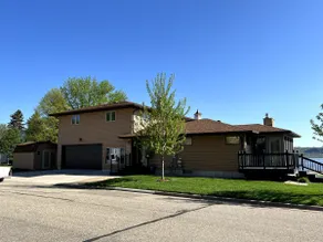 Cheerful beautiful home with an amazing lake view. - Image 4