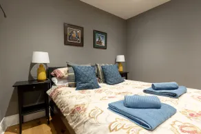 Cottage Located in Walking Distance to Town - Image 5