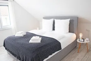 Modern 80 m² Apt | Balcony | Near City Center - Image 3