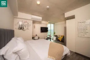 Alice SECRT | 28th A/C King bed Desk Parking - Image 3