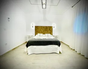 Fabulous new and centrally located apartment. - Image 2