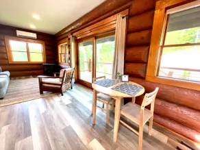 Hand-crafted log cabin nestled 15min. to Asheville - Image 5
