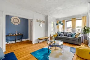 Captivating 2 Bedroom rental unit - Image 3