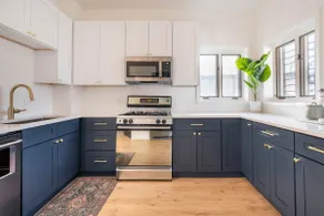 Large Remodeled Home in Lincoln Park, Sleeps 12! - Image 5