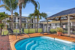 Admirals Lodge: Unit 1: Pet friendly - Image 4