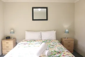 Admirals Lodge: Unit 1: Pet friendly - Image 2