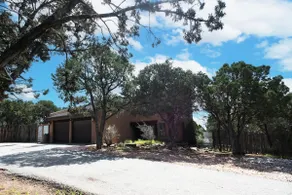 Unique Mountain style home minutes from Santa Fe! - Image 2