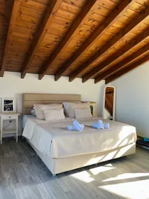 Seaview Villa - Amazing Sea & Mountain View - Image 2