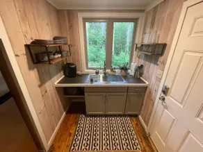Country-Clubhouse Tiny Home. Close to downtown! - Image 3