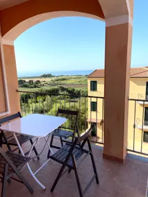 Lovely sea view condo with free parking - Image 5