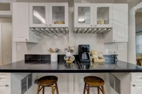 Sweet Suite on Sunset - Image 5