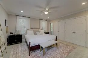 Sweet Suite on Sunset - Image 2