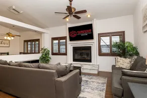 \"Lake Lounge\" pool home 5 mins from Lake Mohave - Image 3