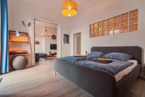 Urban Apartment | Comfortable & Central with Balcony - Image 2