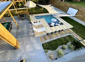 Private Pool and Entertainment Area at Lunabelapr - Image 2