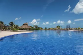 Luxury Beachfront Studio w/Amazing Pool & Sunset - Image 5