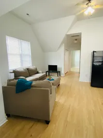 1 BR/1 BA Private, Safe, Travel RNs/Corp travel - Image 4