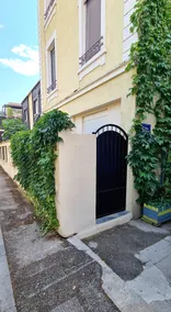 Terrace and HOT TUB in the heart of Monplaisir - Image 2