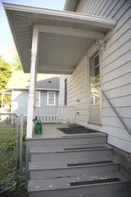 Comfortable light-filled, 1920's home w/EV Charger - Image 3