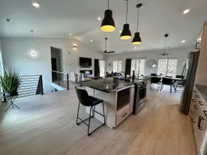 Scandinavian Lake House Sleeps 12 & Pool - Image 2
