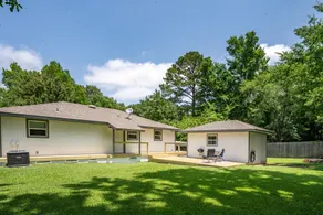Spotless 2-Bedroom Cottage, Highly Recommended - Image 2