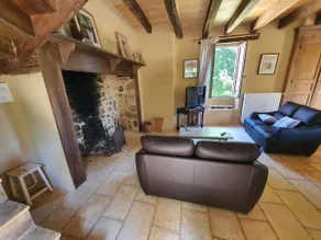 Quiet house with private pool - Image 2