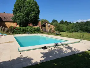 Quiet house with private pool - Image 3