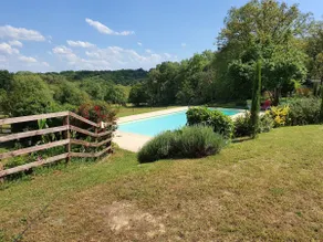 Quiet house with private pool - Image 5