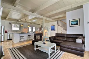 Lovely villa with superb views of the river. - Image 2
