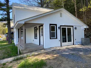 Bright 3-Bdrm Stunning House - Lake/River/Hiking - Image 4