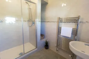 Luxury 4 bedroom apartment with fantastic sea view - Image 5