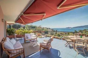 Super Penthouse - Sea View and Large Terrace - Image 2