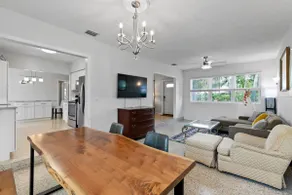2 Bedroom Cozy House Near Barry University - Image 2