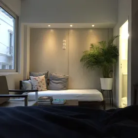 Athens Urban Surfer's downtown Syntagma studio - Image 3
