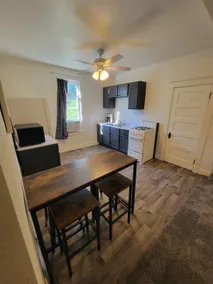 Lakeside Micro Apartment I Upper Unit - Image 3